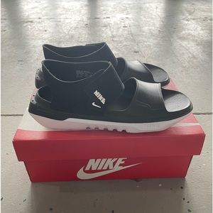 Nike Playscapes Sandals